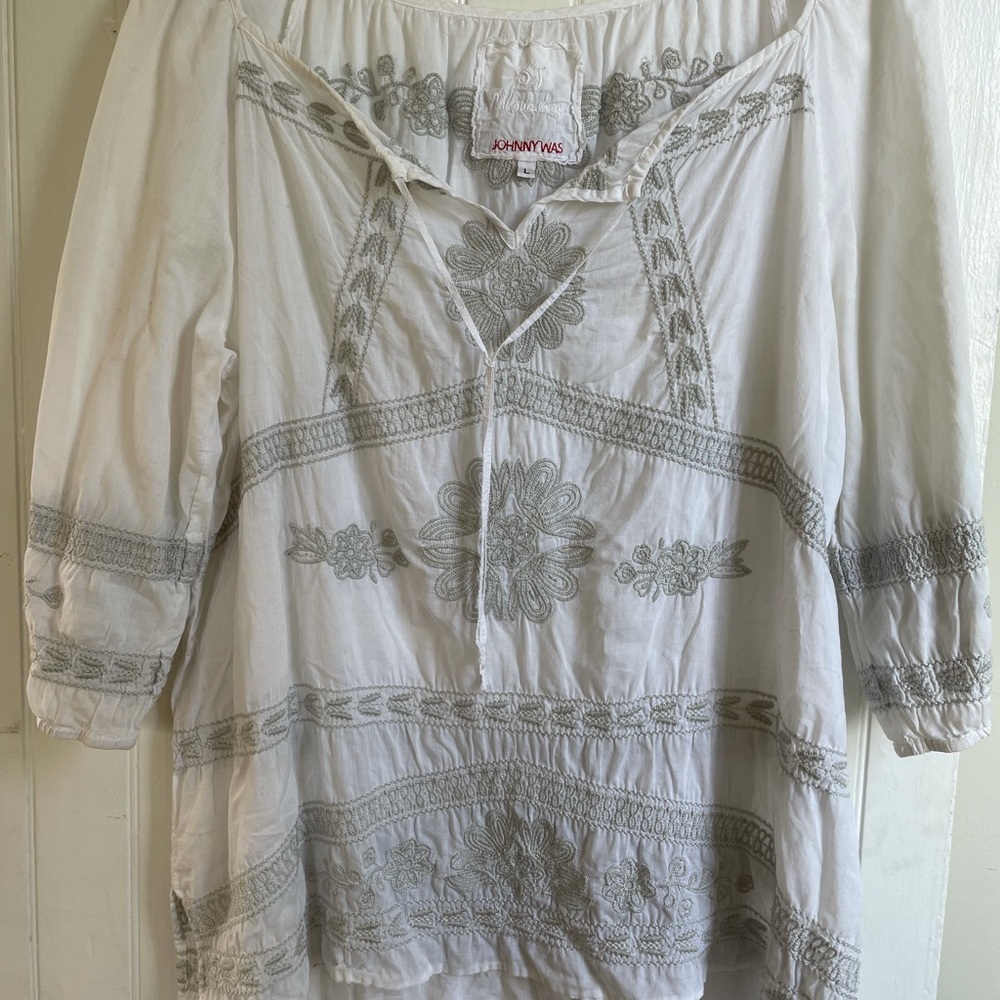 JOHNNY WAS size LARGE TUNIC/PEASANT SHIRT
